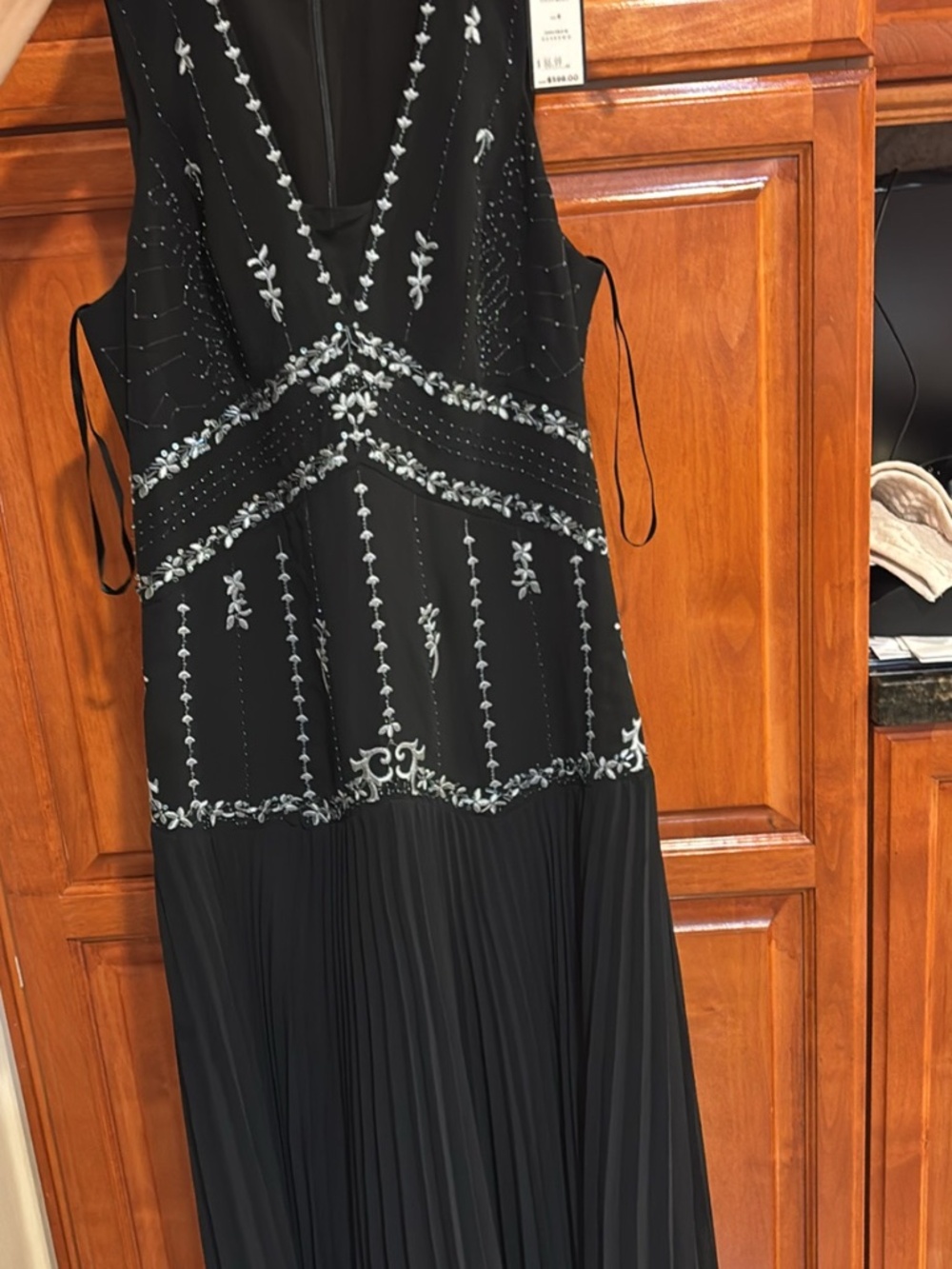 Dress - Picture 4 of 5